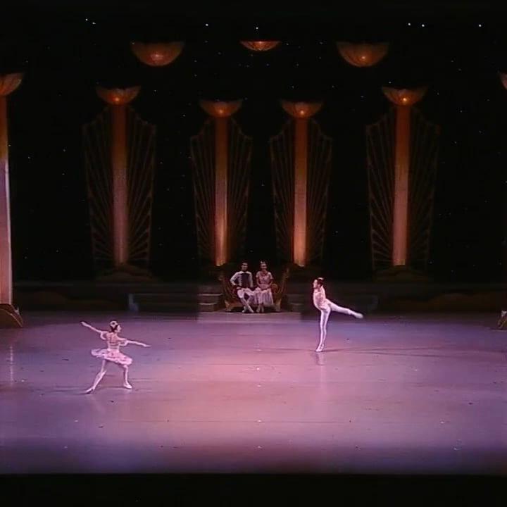 Louisville Ballet brings back live orchestra for Brown-Forman Nutcracker performances